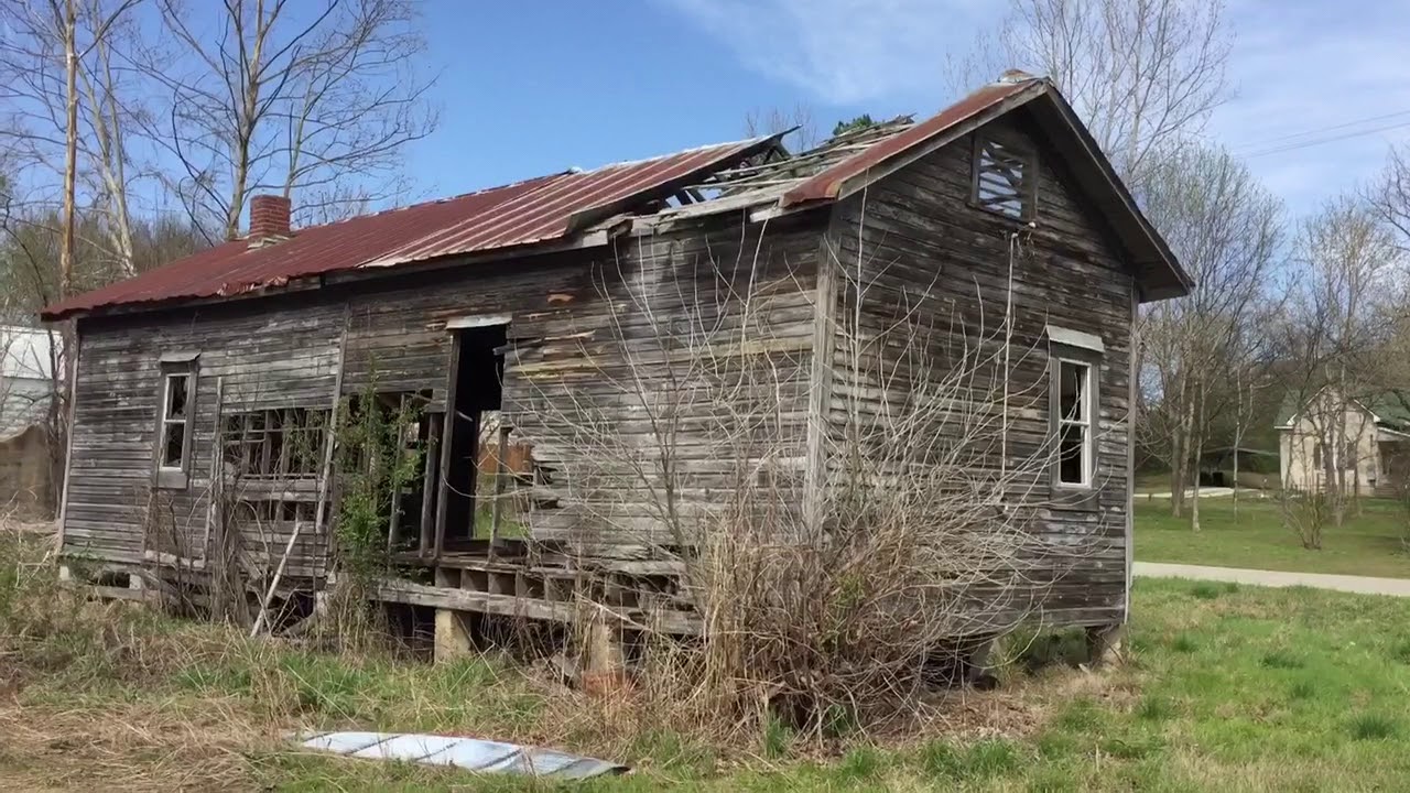The Abandoned Ghost Town of Calico Rock Arkansas with Narration