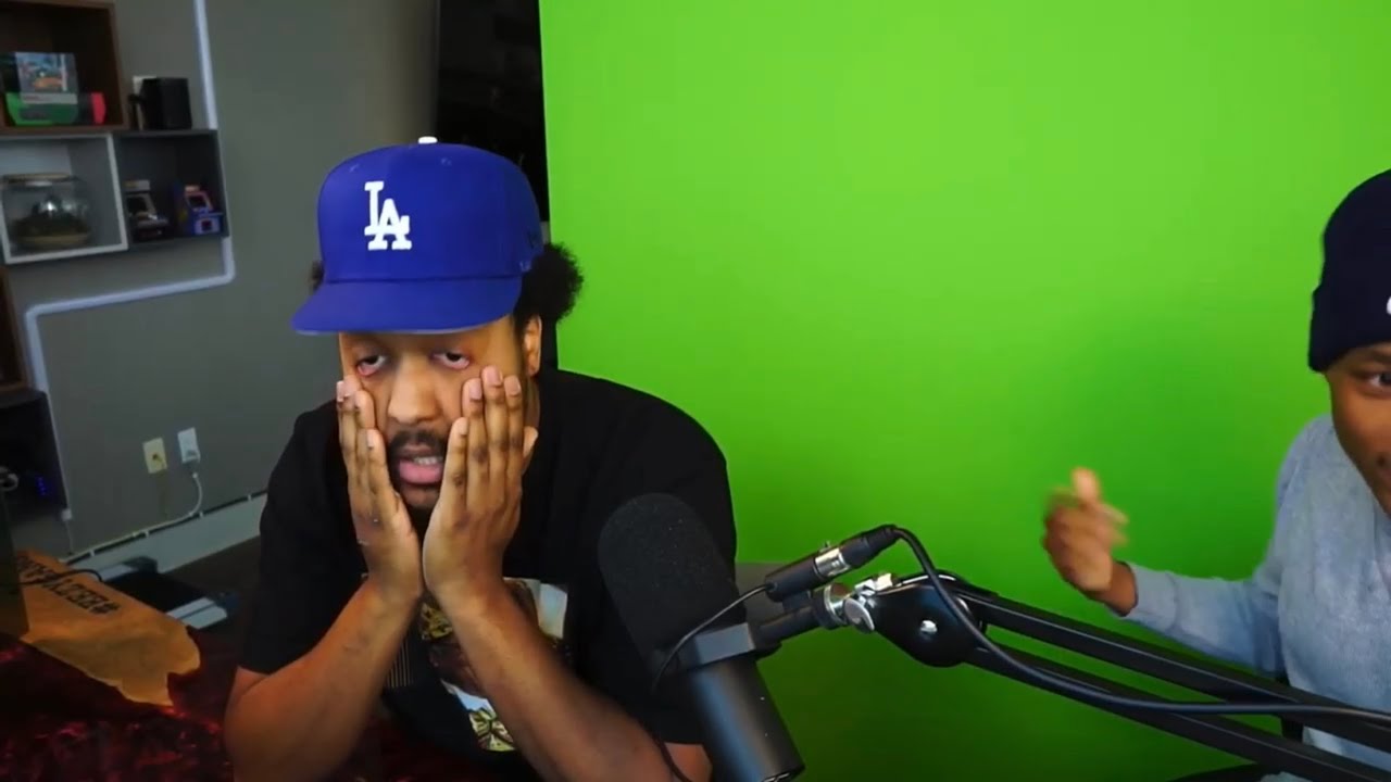 Berleezy *tries* stand-up comedy