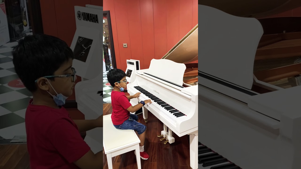 Got the chance to play on Grand Piano..