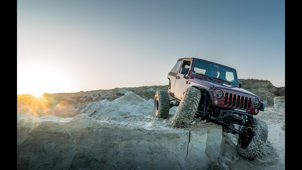 Stretched Jeep Wrangler JK on 1-tons and 40s
