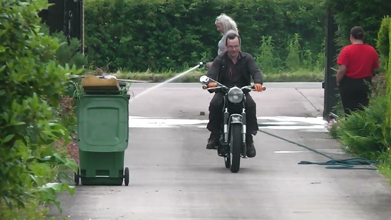 BMW R27  983 XWB
