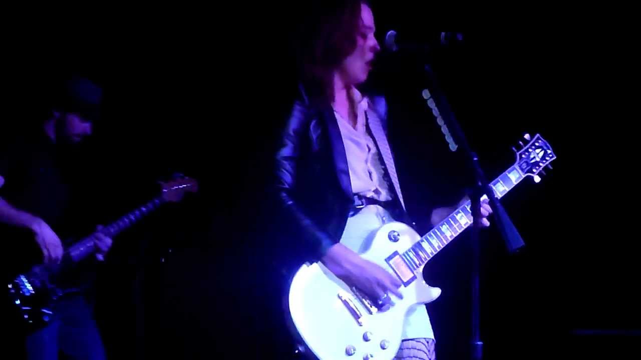 Halestorm - American Boys - Live HD 11-10-12