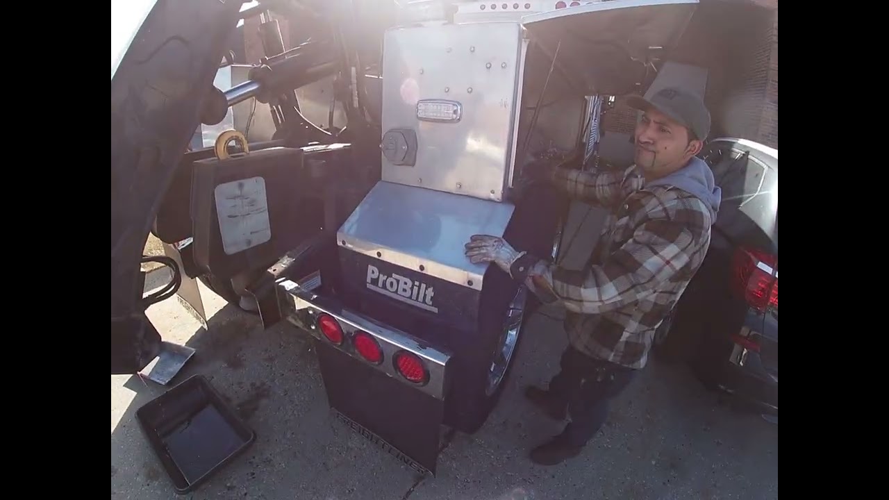 Freightliner tow truck
