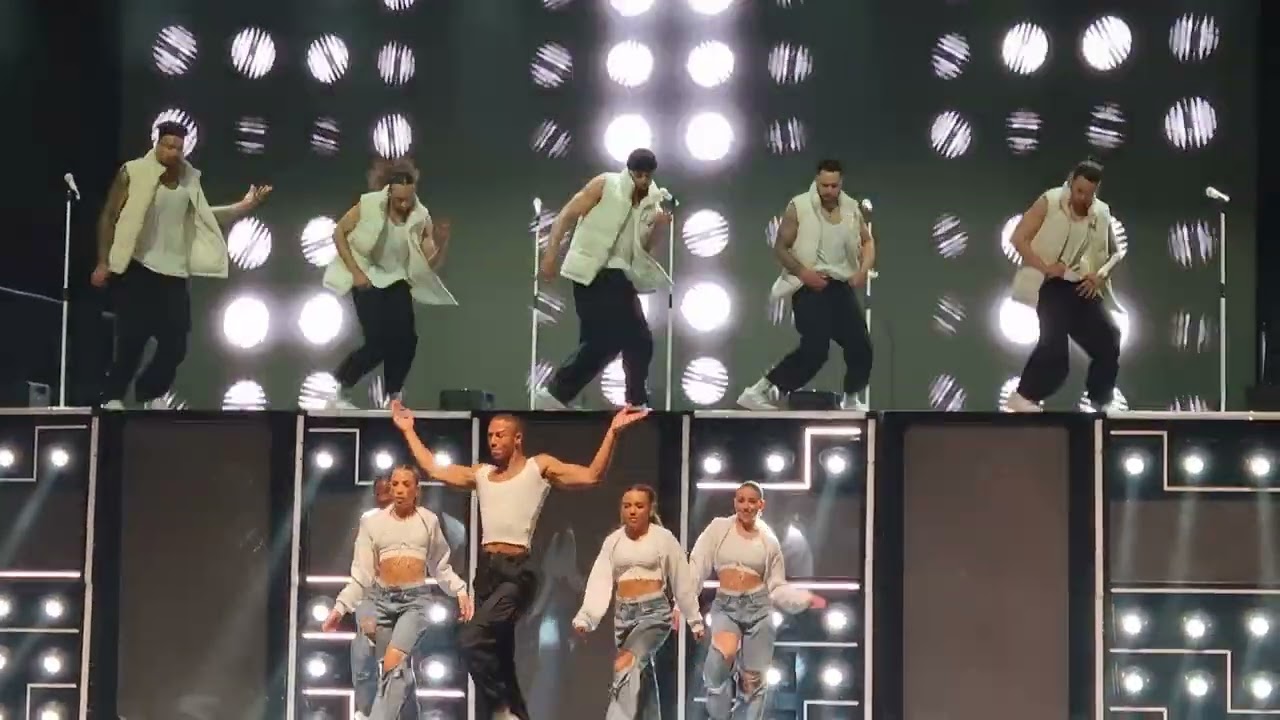 diversity connected tour, gateshead sage thong song