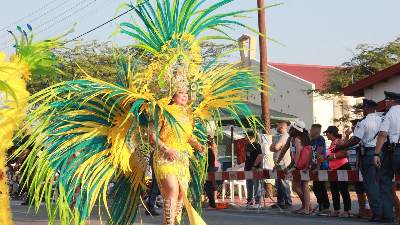 Aruba Grand parade San Nicolas 2017
