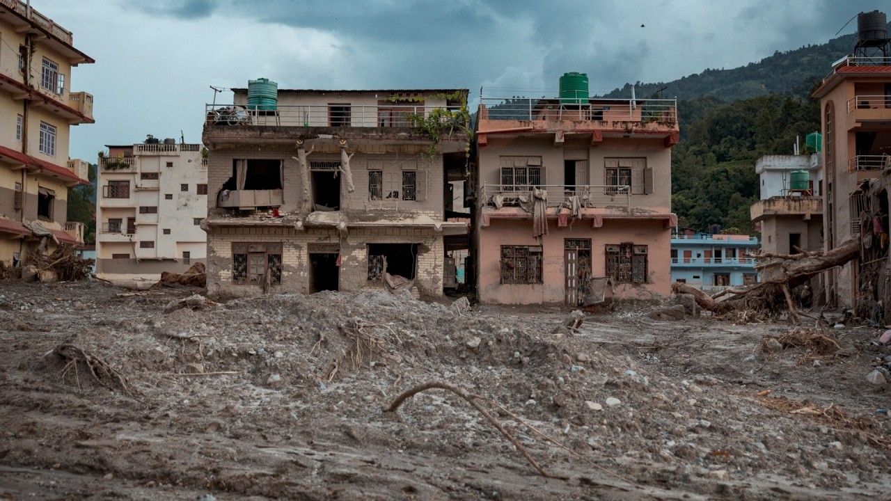 Death toll hits 675 as more than 2,000 remain missing in Nepal