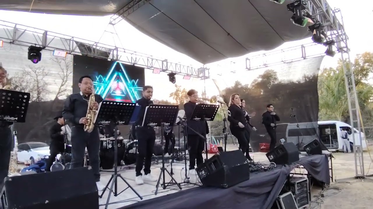 Menea Menea y La Pruebita (homenaje a José Juan Hernández) Orquesta La Suprema de Tehuacán Puebla 🔥