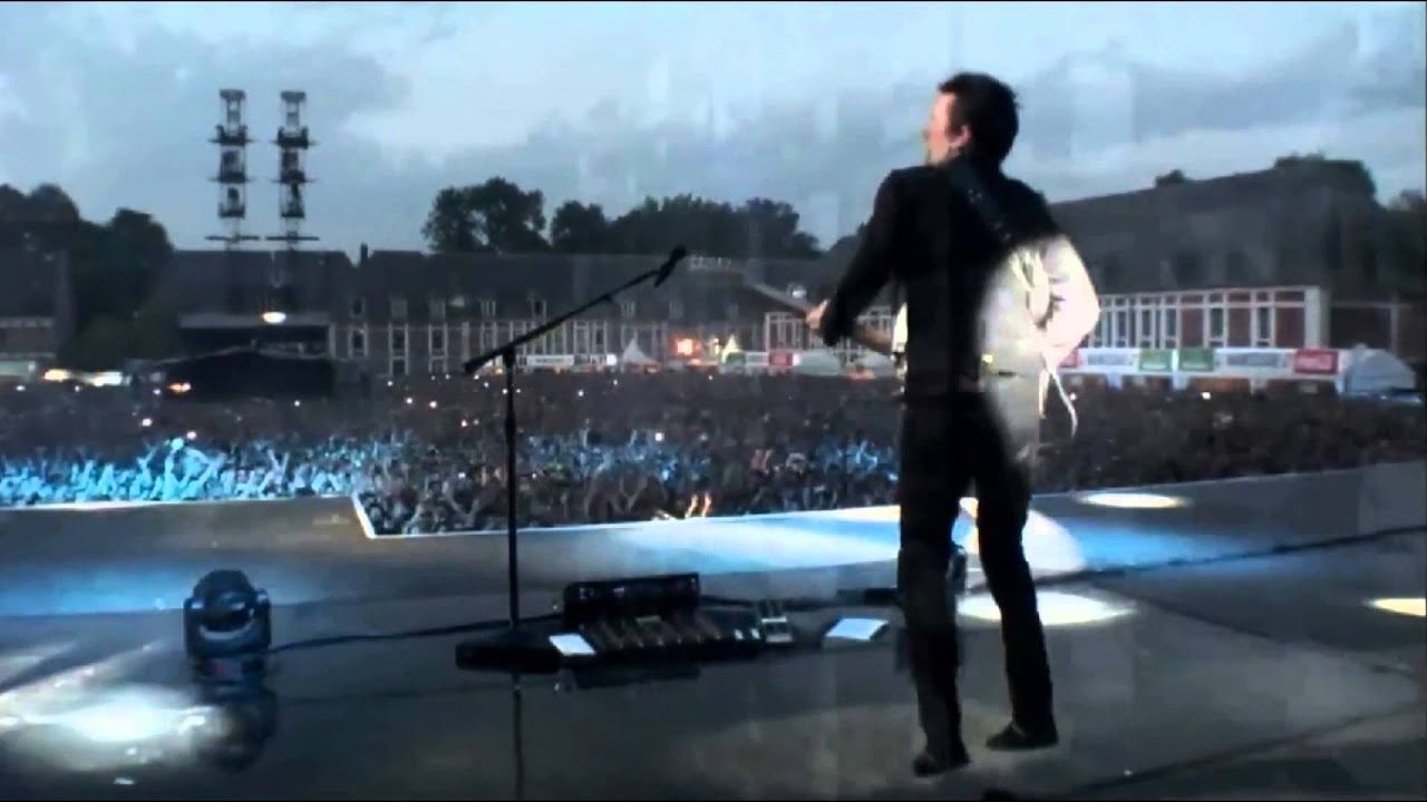 Muse - Plug In Baby Main Square 2015