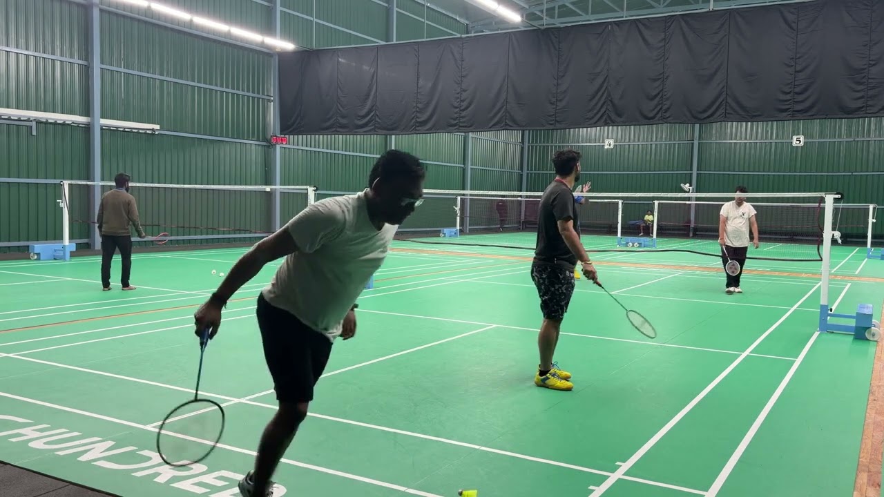 Badminton game with friends - Game 8