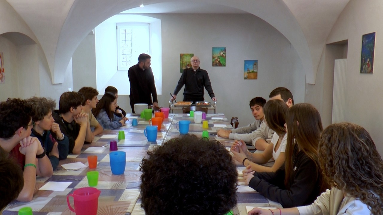 Don Fabio: ad Aosta, tra le pentole e il ping pong... il Vangelo arriva