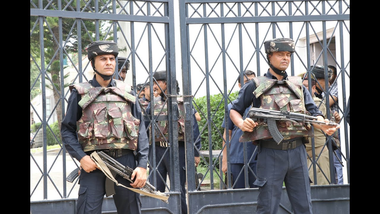 Security breach at Farooq Abdullah's Jammu house, man shot dead