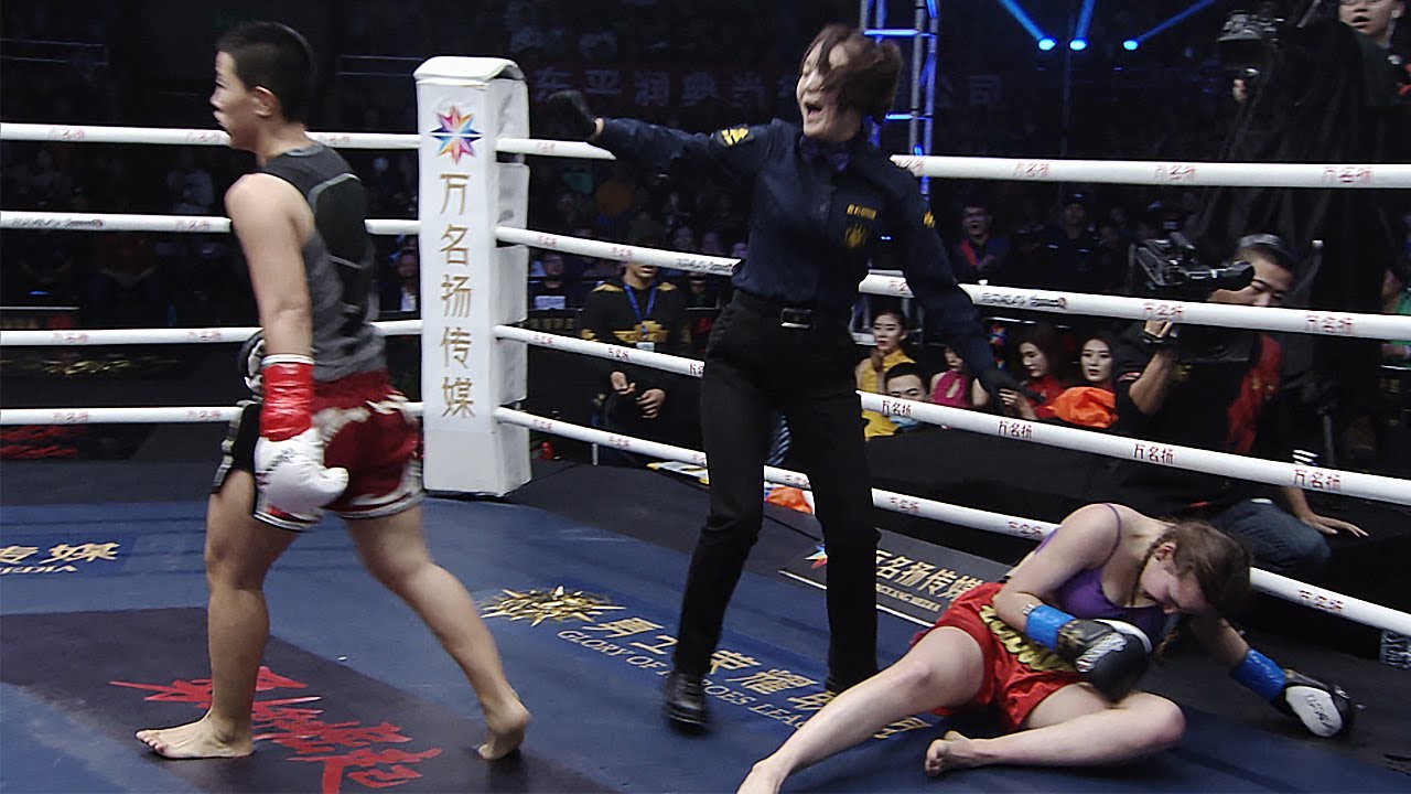 China Yang Yang beats the beautiful girl with Shaolin boxing, and every punch has a face and chest