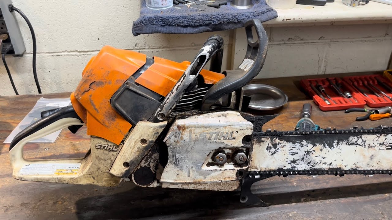 Уродливый и сломанный MS661c. Давайте его починим.