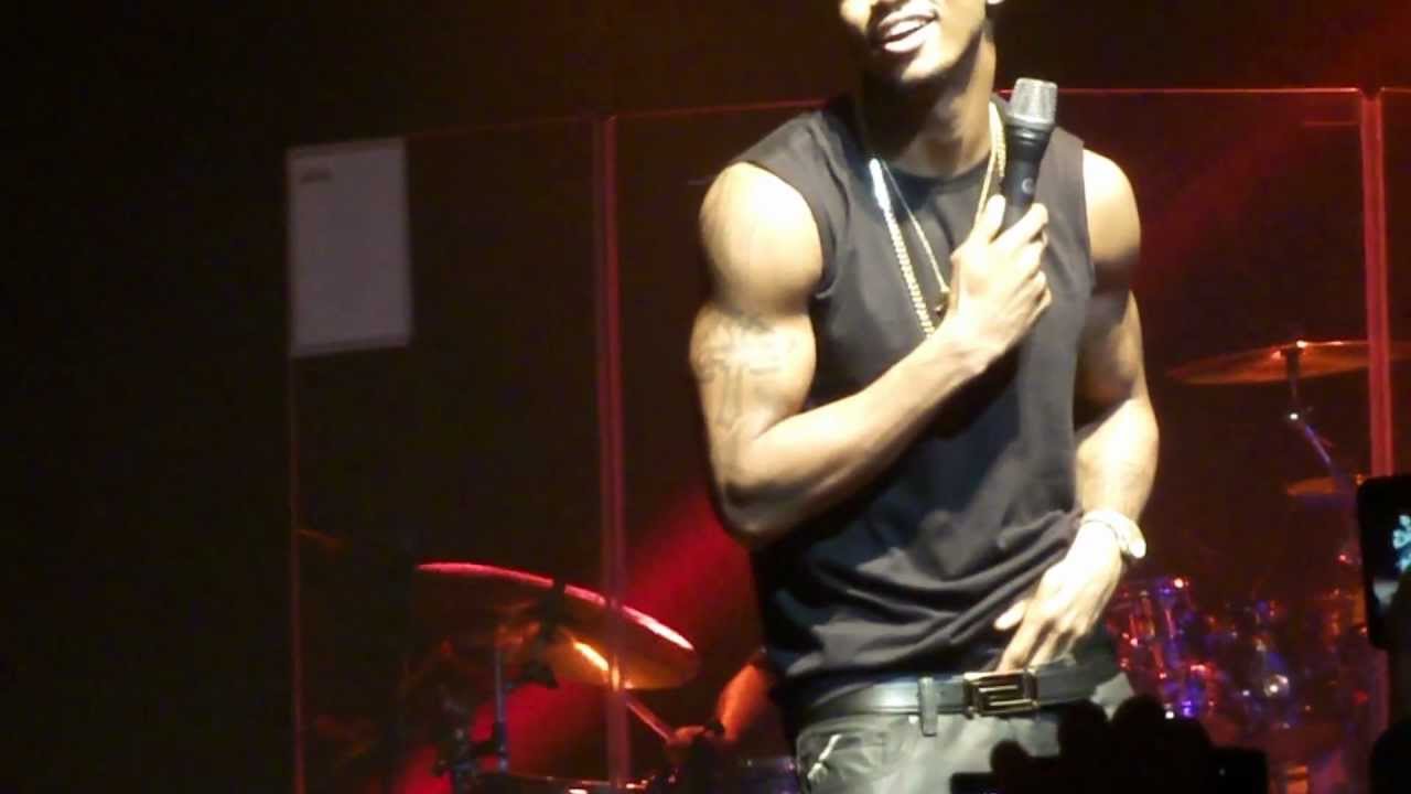 Trey Songz touching himself - Neighbours know my name @Ancienne Belgique