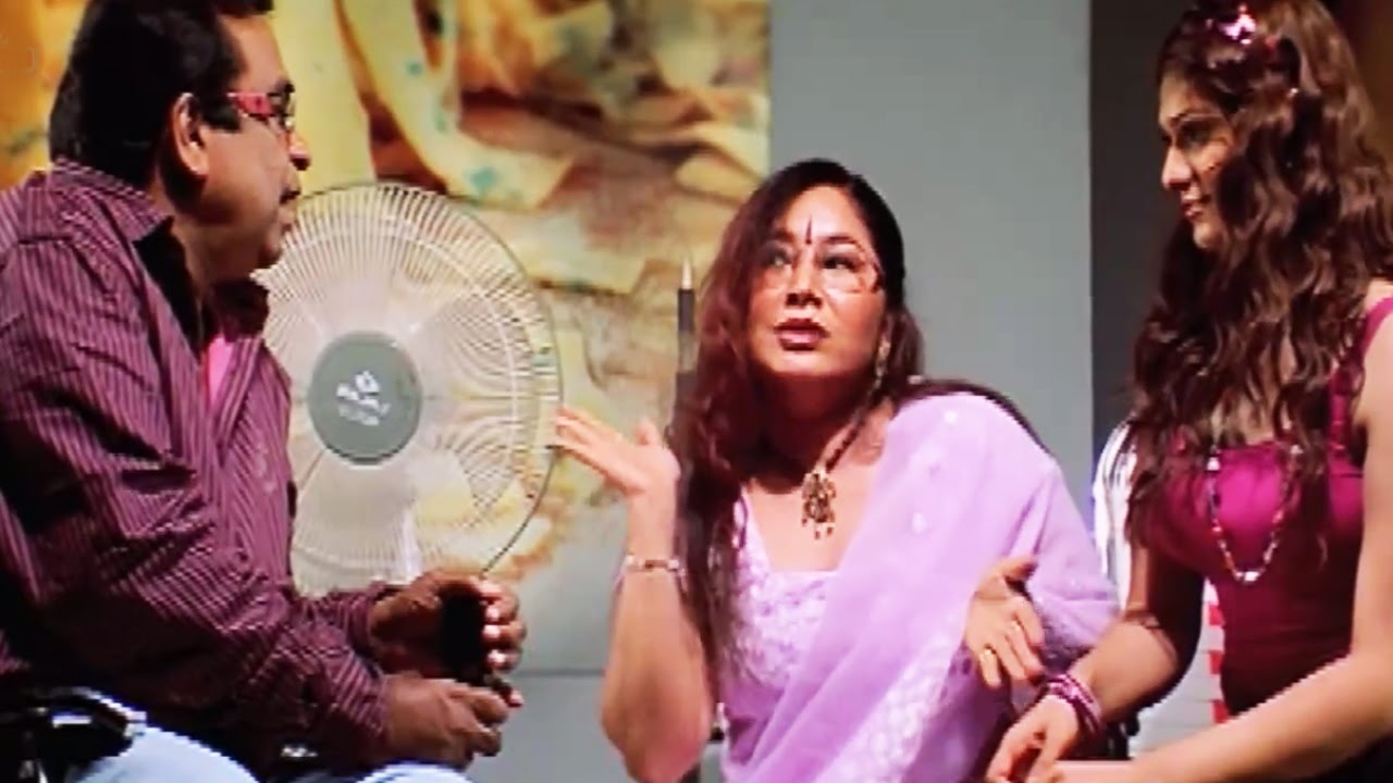 Brahmanandam As Film Director - Ek Aur Vinashak | Hindi Comedy Scene 6/7
