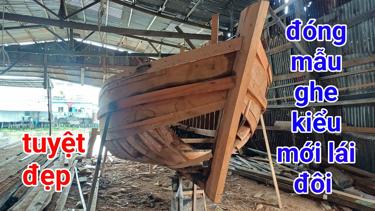 Xem chú 7 đóng mẫu ghe mới thật là đẹp 