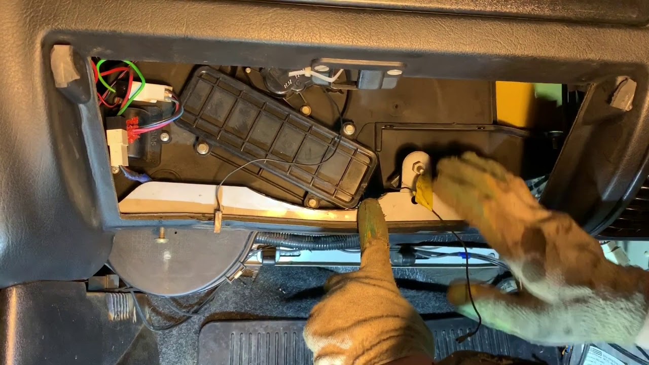 Замена радиатора печки 31105 (3102) дорестайл на волге