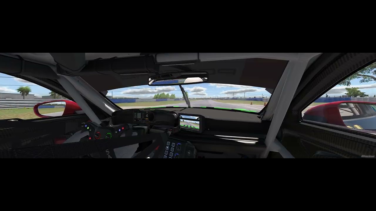 Sebring Porsche GT3 Practice: 2:02.7 (widescreen rollbar)