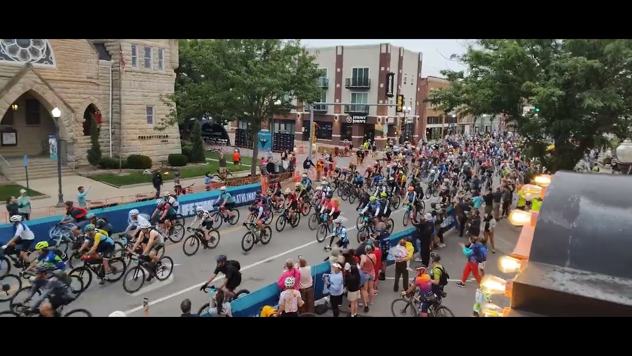 Unbound Gravel 200 launch from Downtown Emporia 6/1/2024