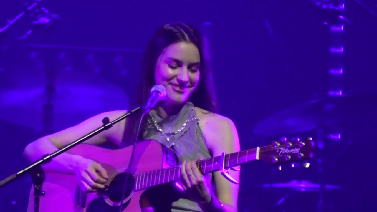 Oklou - blade bird (Live) Paris, Olympia - Prix Joséphine 2025