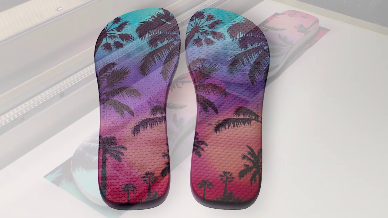 Digital printing on shoes and flip flops - Eagle UV 70