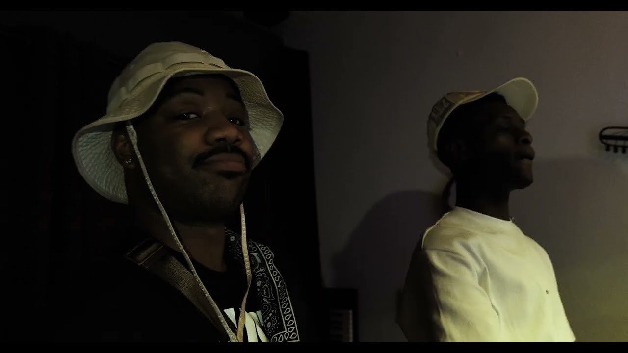 The Bomberman, KG970 - DIFERENTES (Official Video)