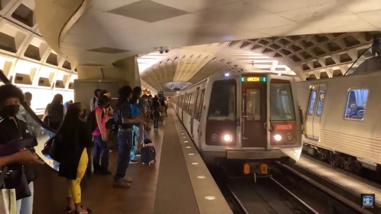 PM Rush Hour Blue, Orange, Silver, Green, Yellow Line Trains At L’Enfant Plaza