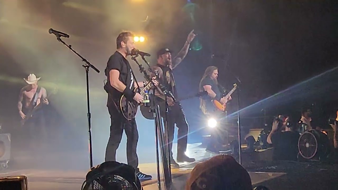 Nickelback - Copperhead Road ft Brantley Gilbert & Josh Ross