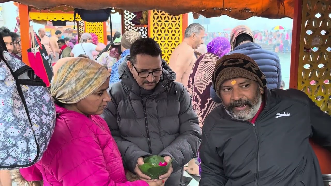 Har har gange. Har ki paudi main snan. Mama logon ke sath .