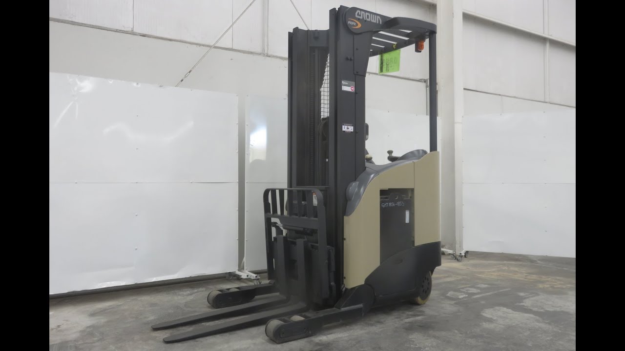 Como Operar o Manejar Montacargas Electrico Marca CROWN Modelo RR5715-40 de 4000 Libras