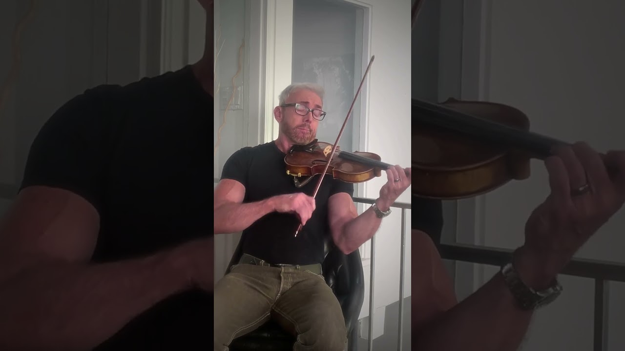 Solo Violin Improvisation in D Minor #violin #violinist #soloviolin #violinsolo