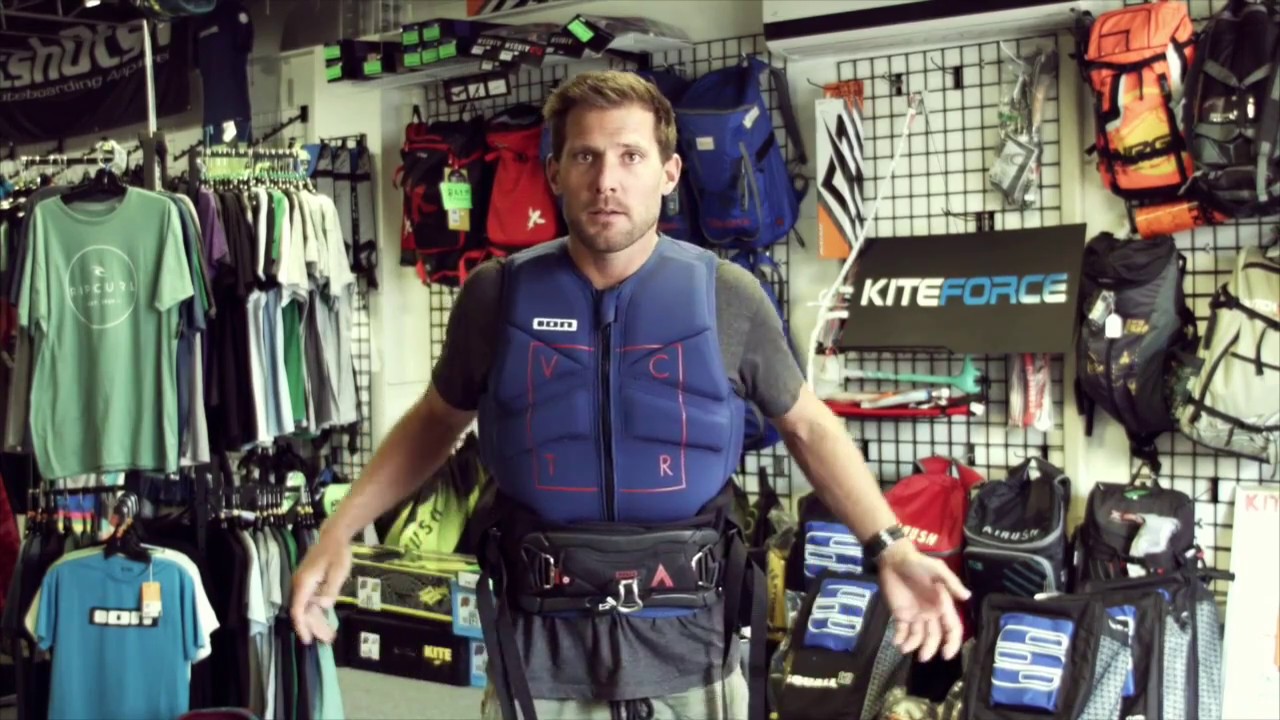 Quel est la différence entre une Veste d'Impact et une Veste de Flottaison en kitesurf