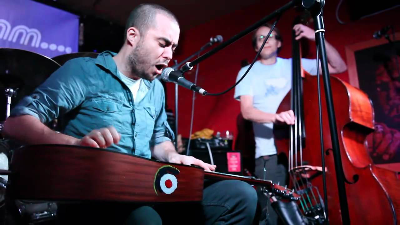 Jake Morley Live at Schtumm - 'Freddie Laid The Smack Down (HD)