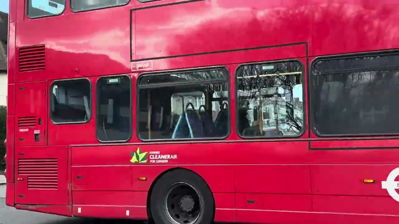 Volvo B5LH Wright Eclipse Gemini 3 Metroline LDN VWH2311 LK17DFG Route 481 West Middlesex Hospital
