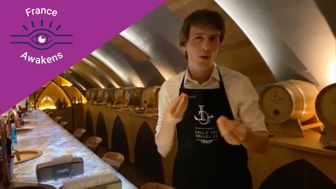 Guided visit in the cellars of the Louvre - Tiqets France Awakens Virtual Tour