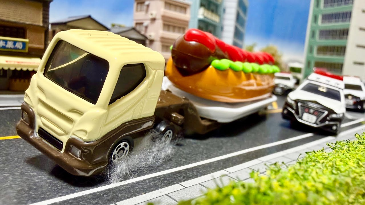 【映画風コマ撮り】ホットドッグカー強盗犯を追え｜リアルカーチェイス【働く車】Mini Car Chase 