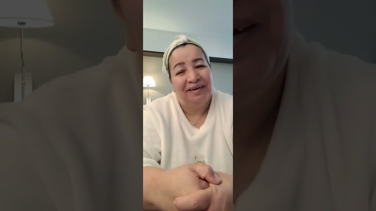 قصص مختلفة كل واحدة وشنو وقع ليها كنستفدو مع بعضياتنا وكنجمعو ونضحكو مع خالتو 