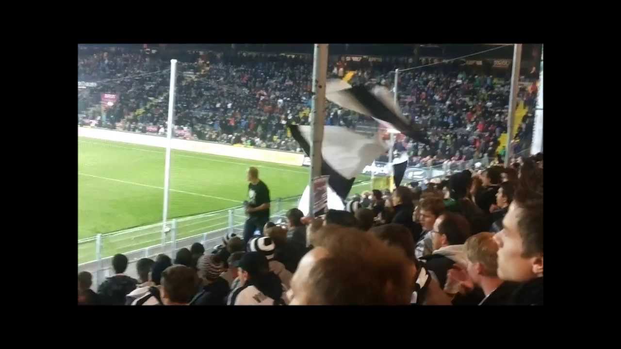 Stimmung bei der Auswechslung von Robert Lechleiter (VfR Aalen) beim Spiel gegen Fortuna Düsseldorf
