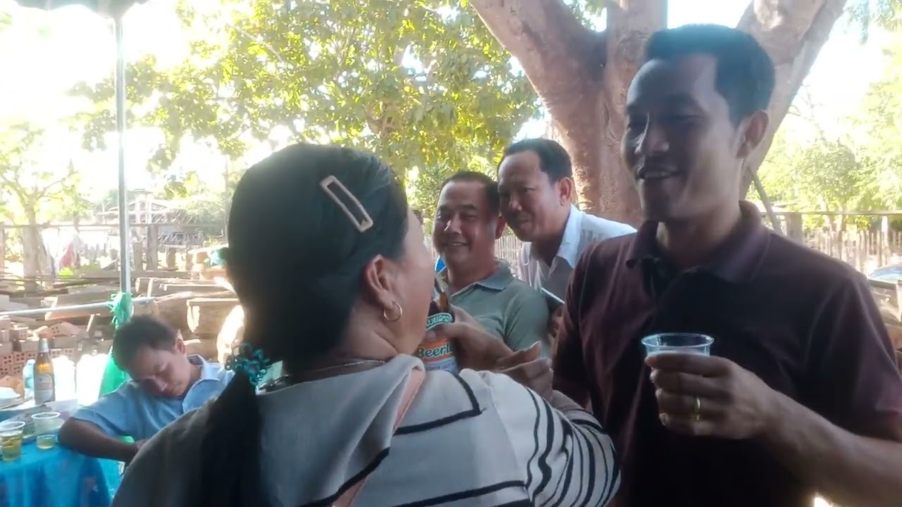 ເສບສົດ ອະໄພສູ່ຢ່າງ ຮ້ອງໂດຍ ສຸລິຄານ ໄຊຍະສອນ