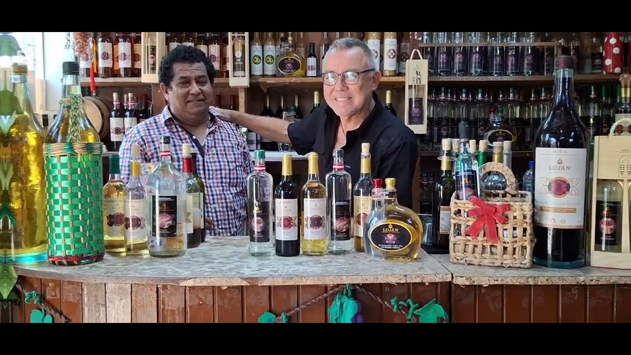 Una rápida visita a Santa Cruz de Flores y su fiesta de la vendimia, 79 km al sur de Lima.