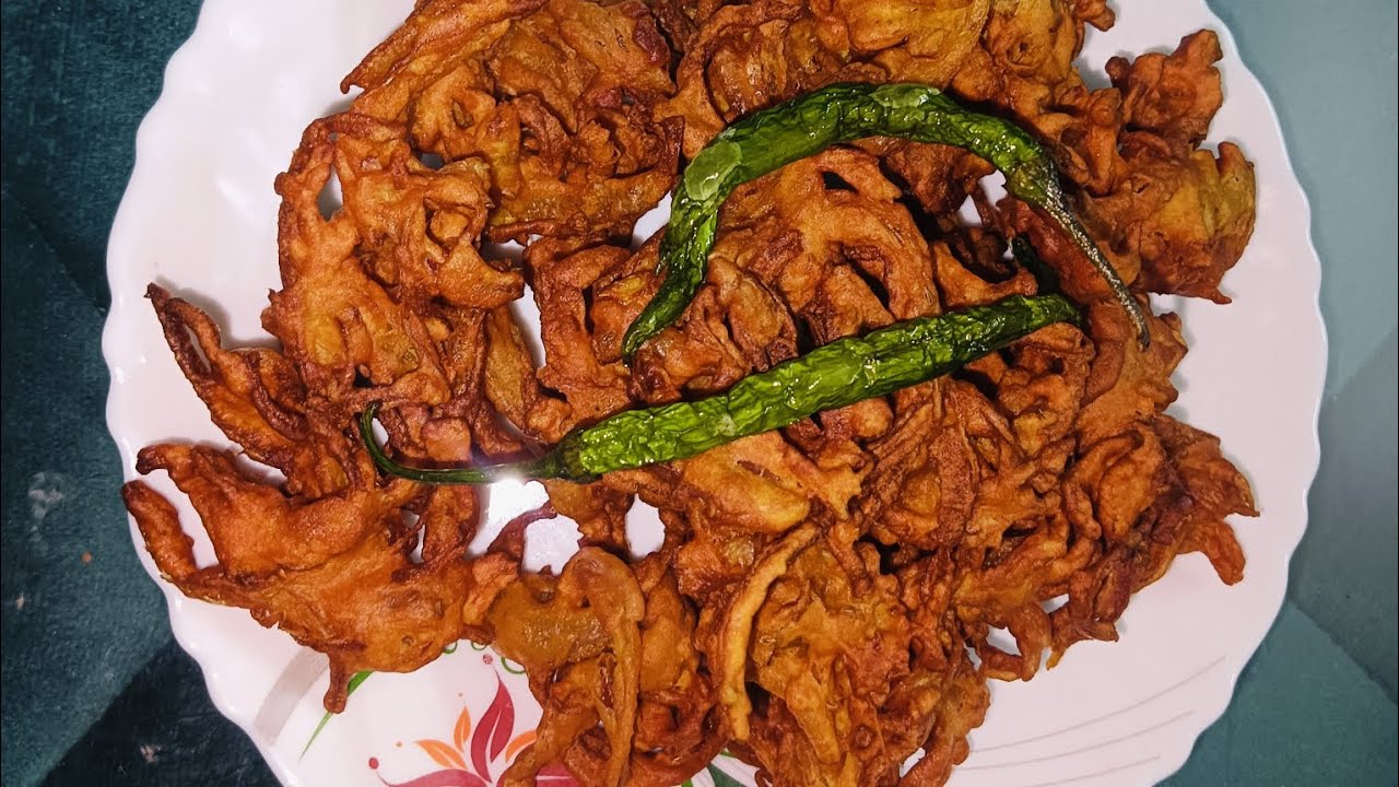 Kanda bhajia.crispy onion pakoda (@gloryadam3026)