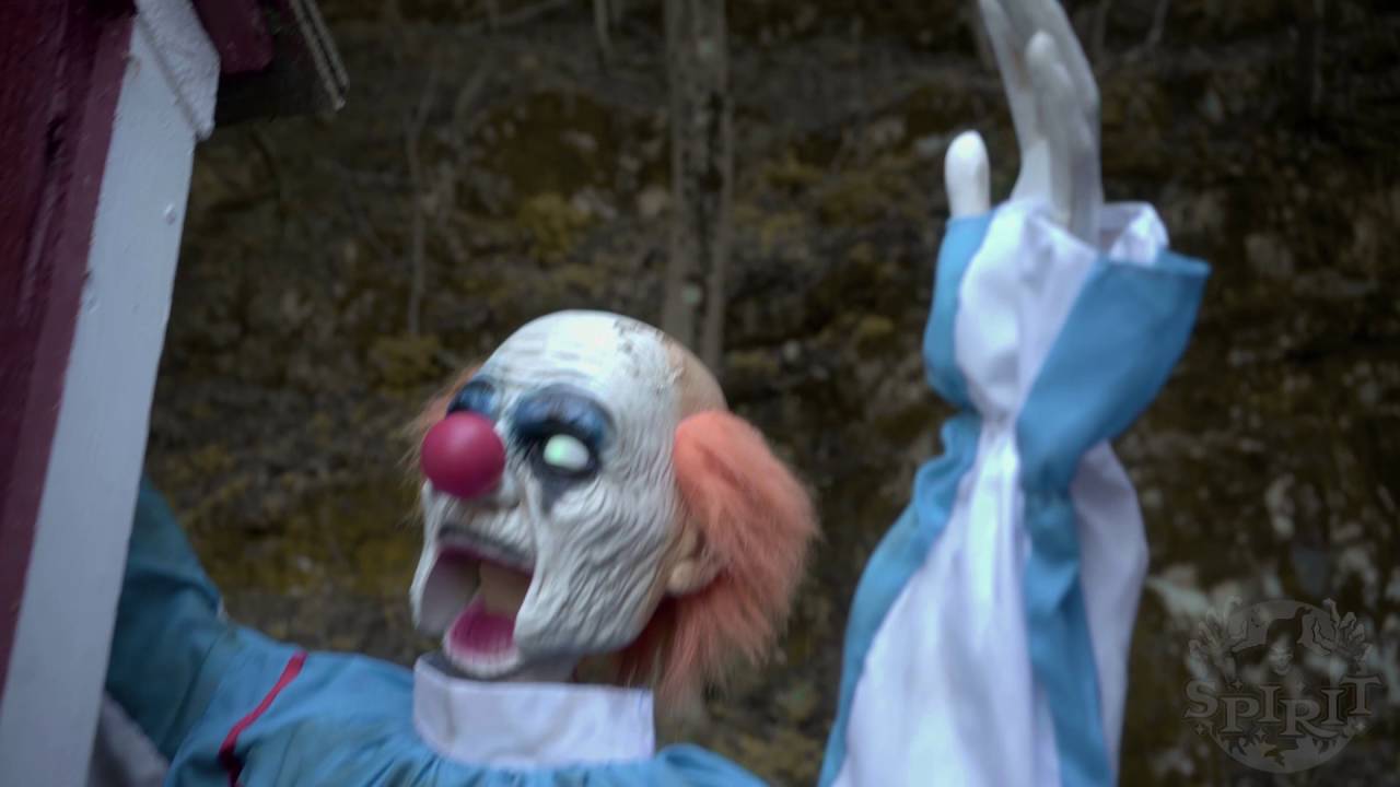 Animated Evil Clown - Spirit Halloween