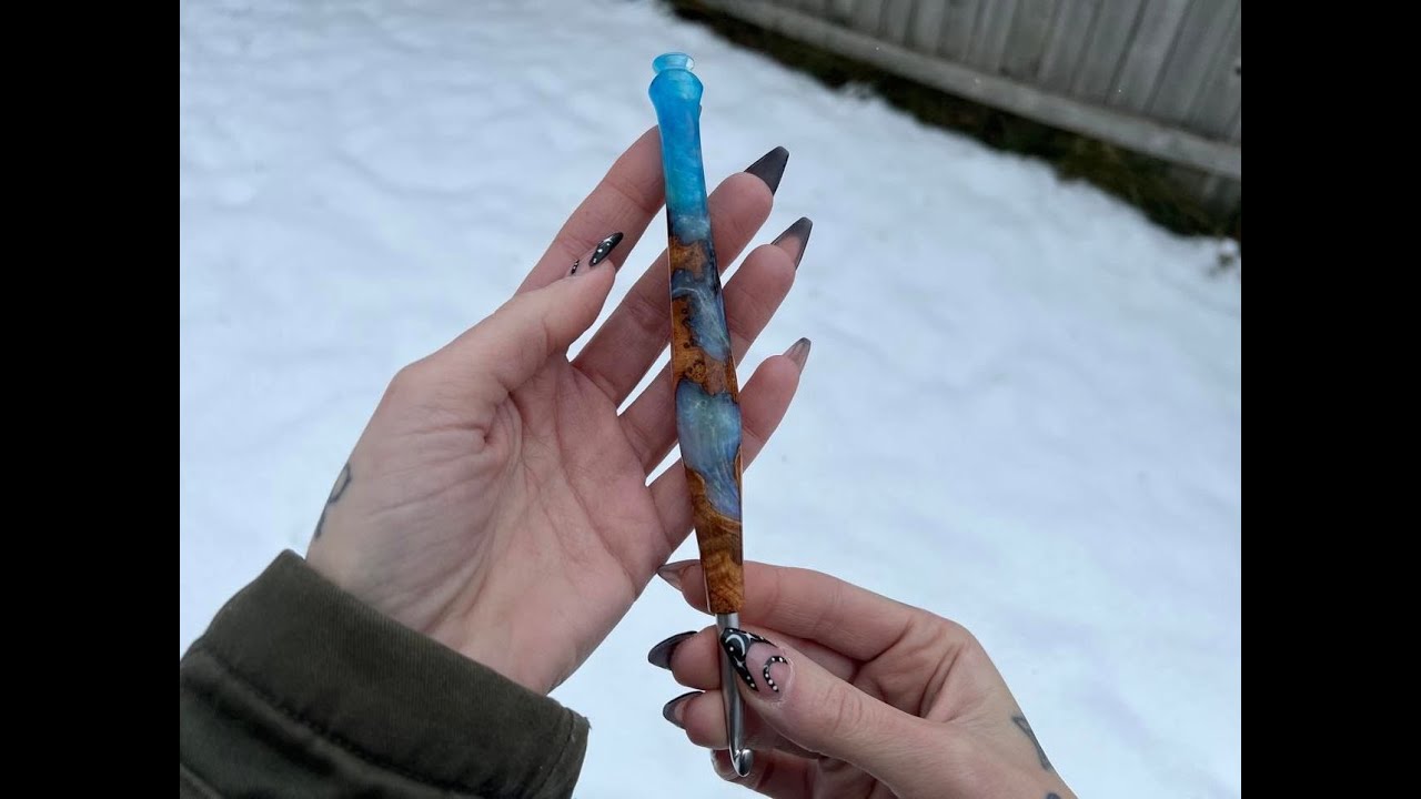 WATCH! Resin and Wood Crochet Hook Handle - Turning / Carving - TIME LAPSE - Behind the scenes