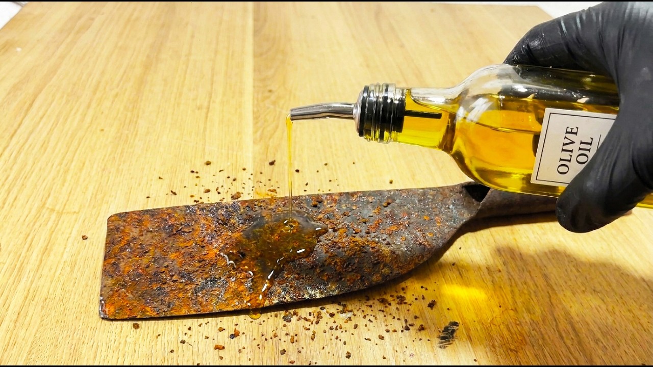 Almost Nobody Knows This Method! Restoring a Rusty Kitchen Knife &ndash; From Scrap Metal to Treasure