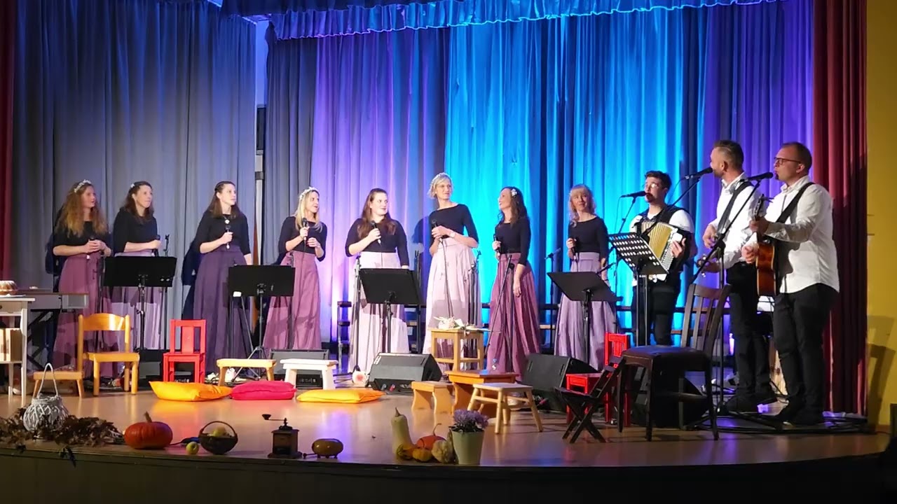 Vokalna skupina Karina in Lisjaki: Kemu si dala rožice