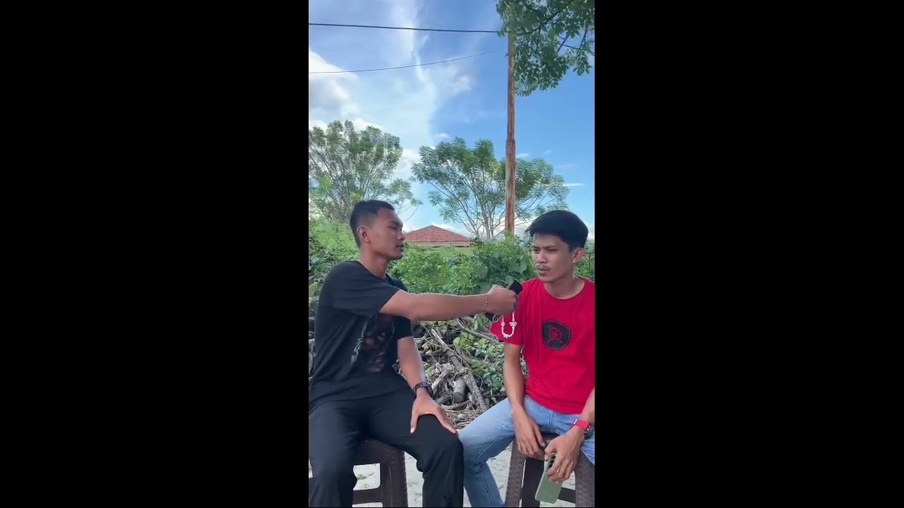 Tugas mata kuliah jurnalistik. Berita es campur/es teler. Niluh Darmayanti dan Wayan Ardika 