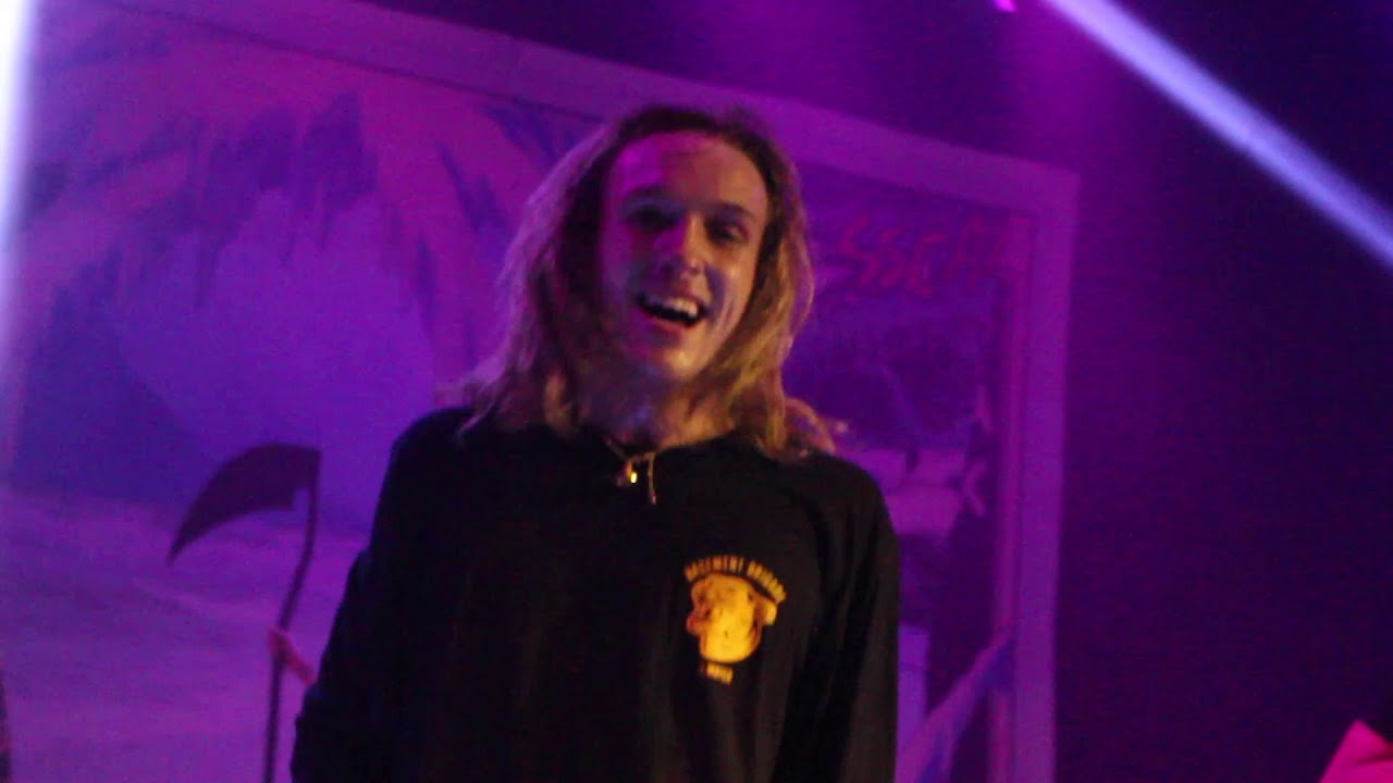SURF TRAP TOUR - TOADS 2018