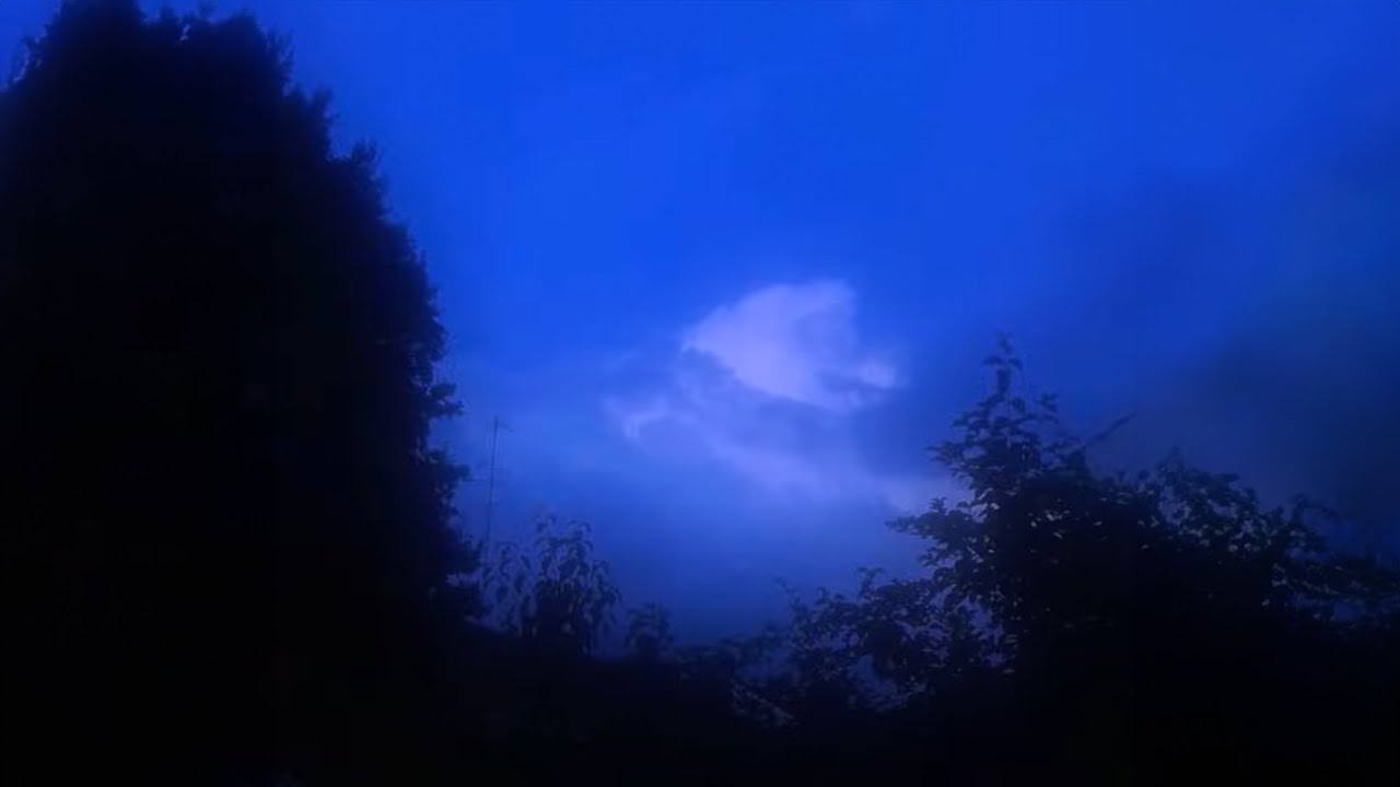 daniel.mp3 - 3 am walk (Slowed & Reverb Version)