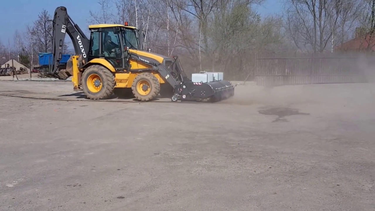 Zamiatarka do koparko-ładowarki Volvo BL71 Kovaco 65217 - adstechnic.pl