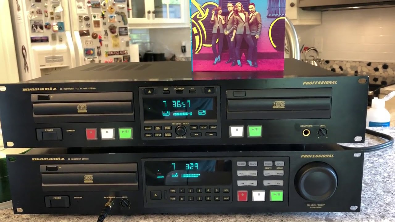 Demo of my Marantz CDR500 and CDR631 playing and recording a factory CD.